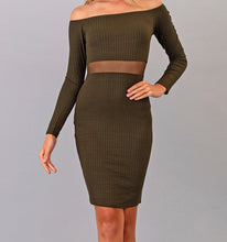 Load image into Gallery viewer, Off the shoulder midi dress