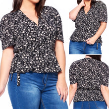 Load image into Gallery viewer, Leti’s floral blouse